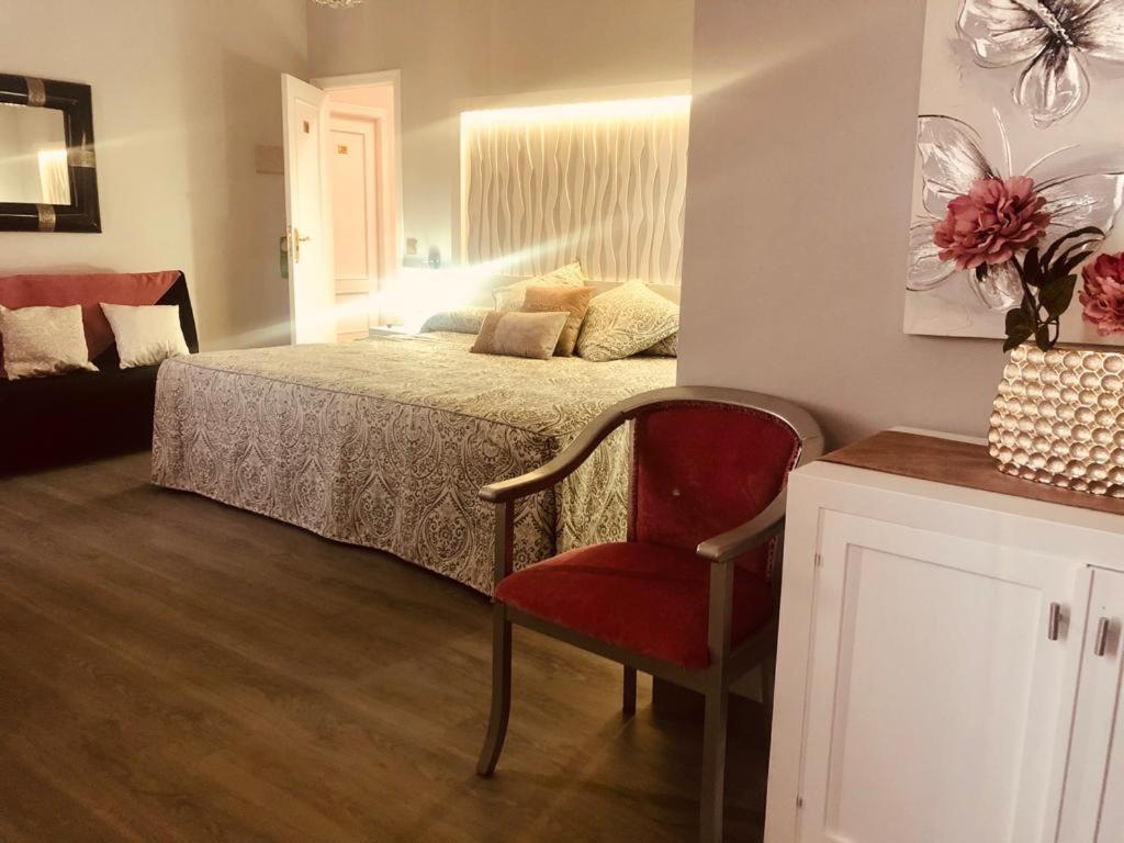 Morón de la Frontera La Morona Hotel מראה חיצוני תמונה