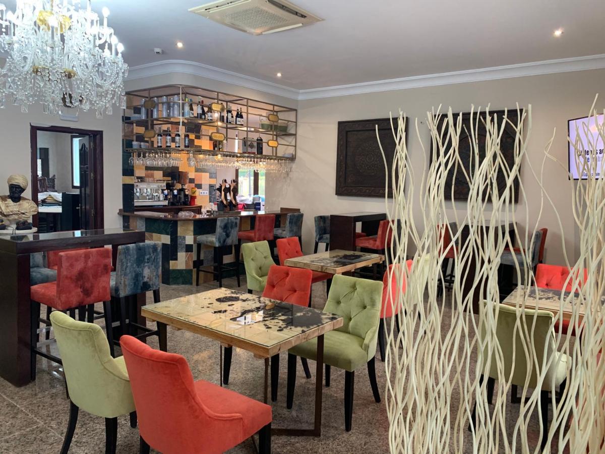 Morón de la Frontera La Morona Hotel מראה חיצוני תמונה