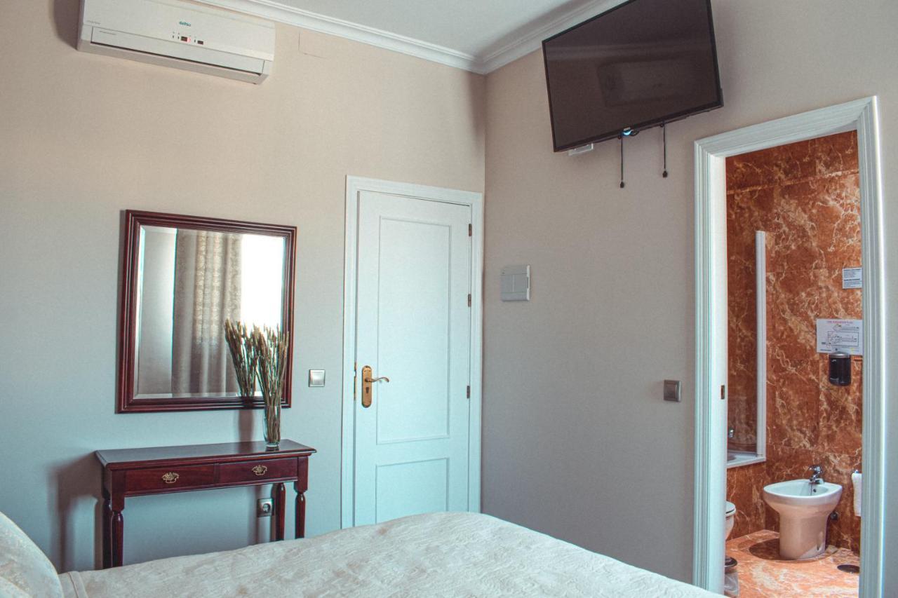 Morón de la Frontera La Morona Hotel מראה חיצוני תמונה