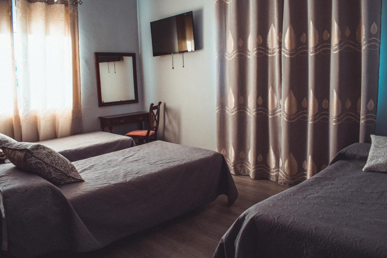 Morón de la Frontera La Morona Hotel מראה חיצוני תמונה